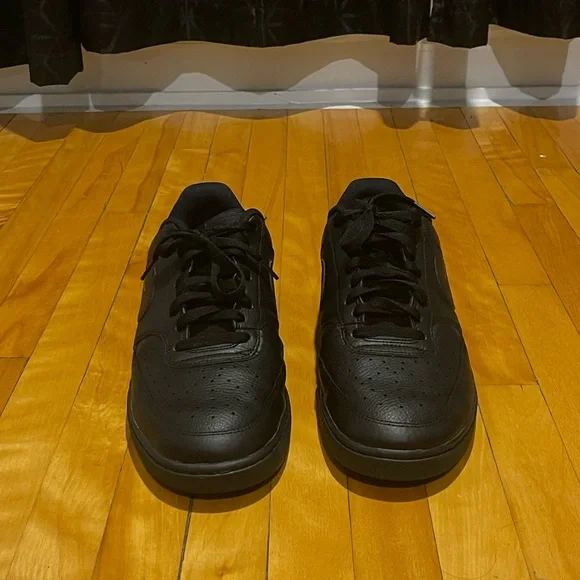 Nike Sneakers - Black - Picture 3 of 3